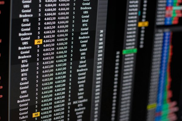 Trouver un emploi en crèche : guide pratique et offres à saisir